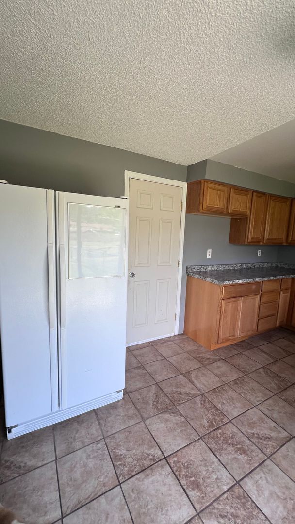 Foto del edificio - Smoking Deal Duplex by Whitworth!!