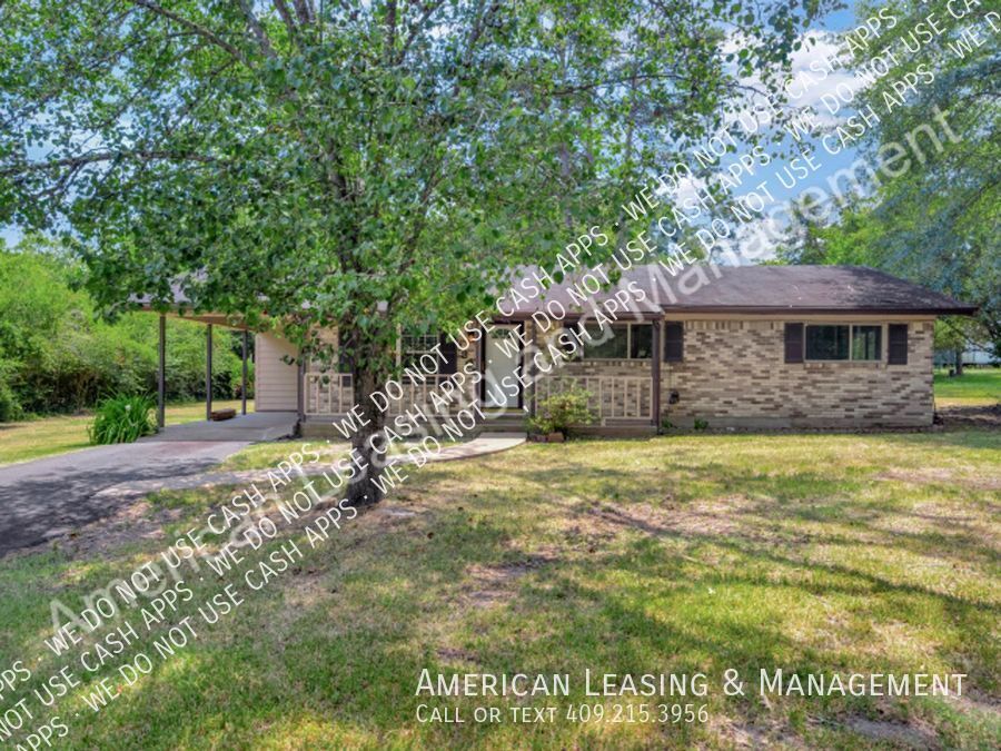 Primary Photo - Spectacular Newly Remodeled Home Perfect f...