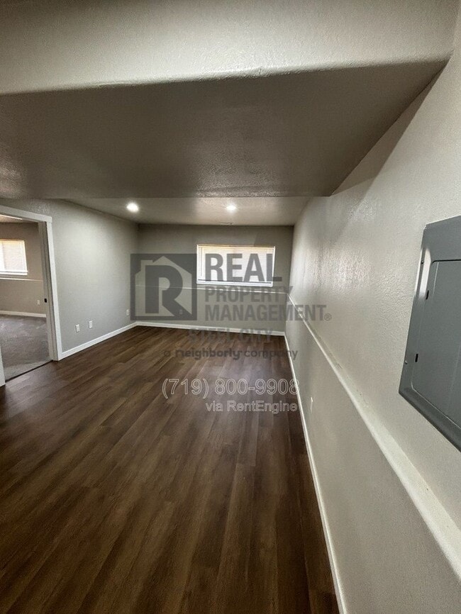 Foto del edificio - 326 W Golden Eagle Way