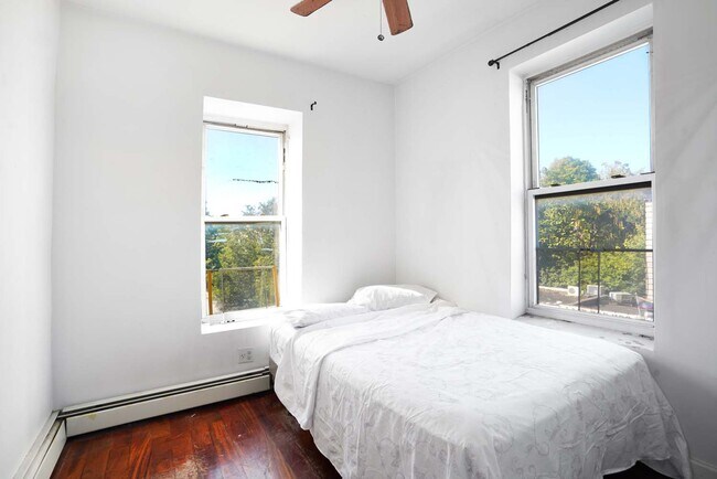Building Photo - 314A Chauncey St