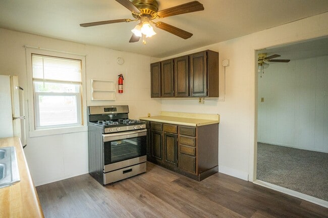 Building Photo - pp1227