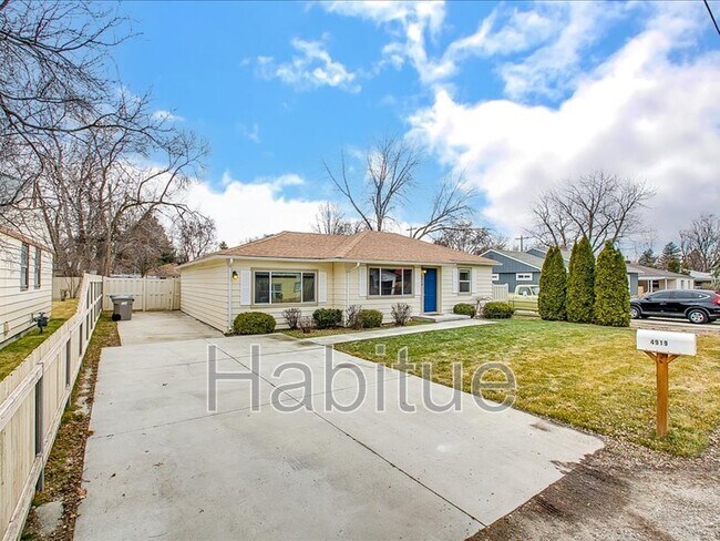 Foto del edificio - 4919 W Wylie Ln