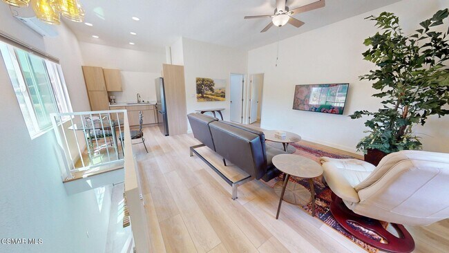 Foto del edificio - 4415 Sand Canyon Rd