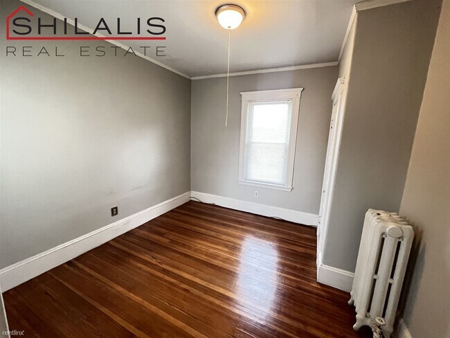 Foto del edificio - 2 br, 1 bath 4plex - 111 Chadwick St Unit ...