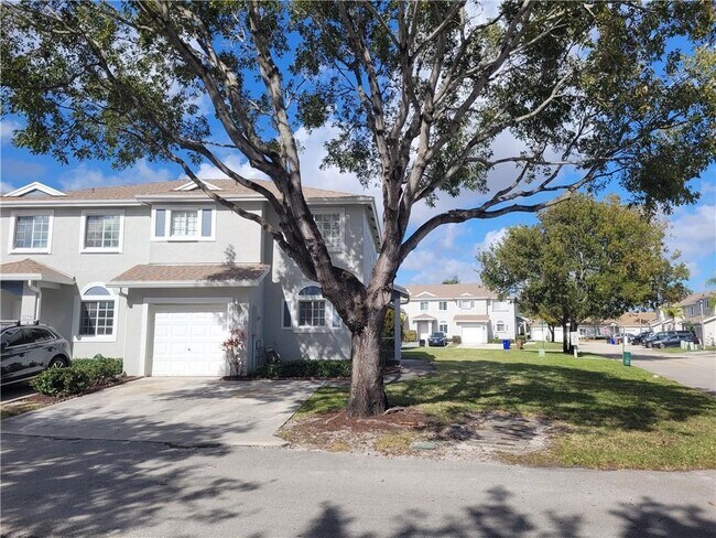 Foto del edificio - 4723 SW 14th St