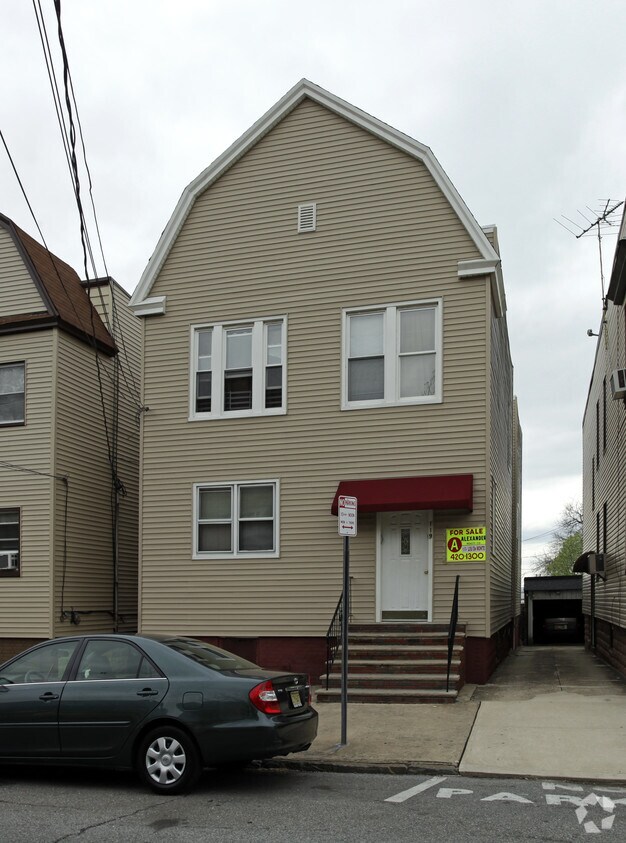 Foto del edificio - 119 Sterling Ave
