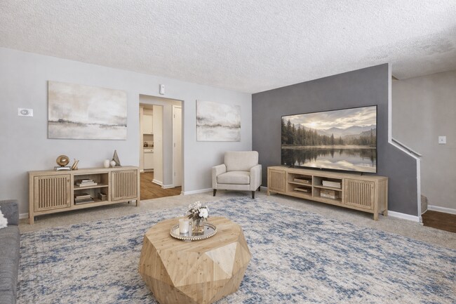 Foto del edificio - Lakeside Townhomes