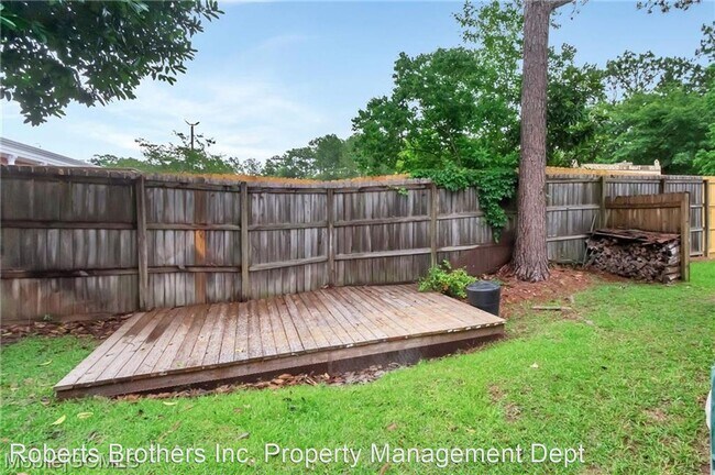 Building Photo - 3 br, 2.5 bath House - 1217 Edinburgh Court