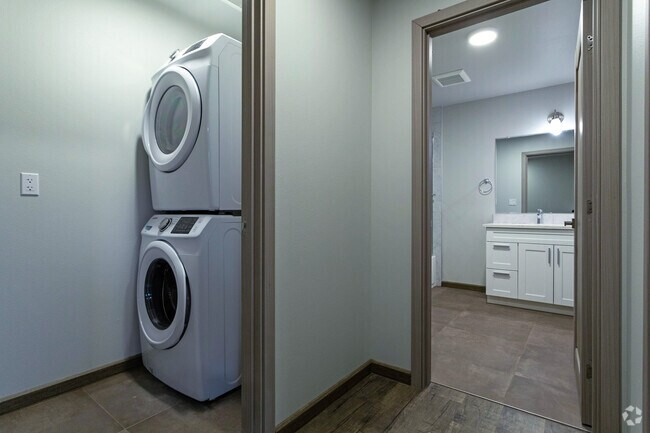 2HAB, 2BA - 1,200 ft² - North Creek Landing Apartments