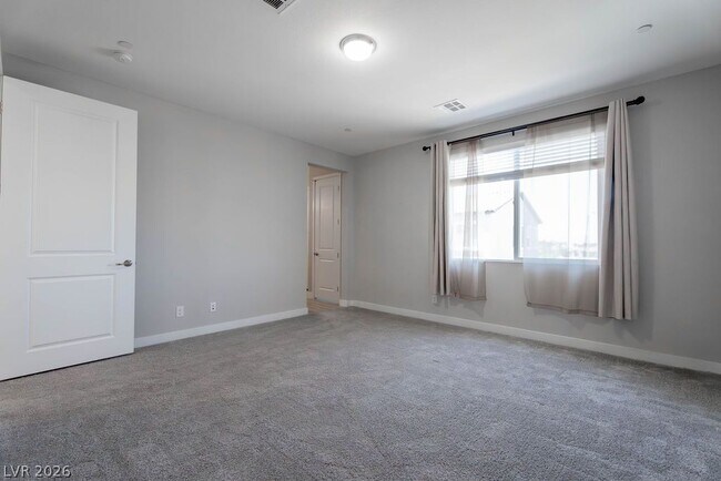Building Photo - 10620 Carnes Ave