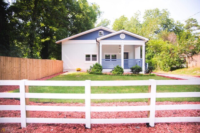 Foto del edificio - 2190 Memorial Dr SE