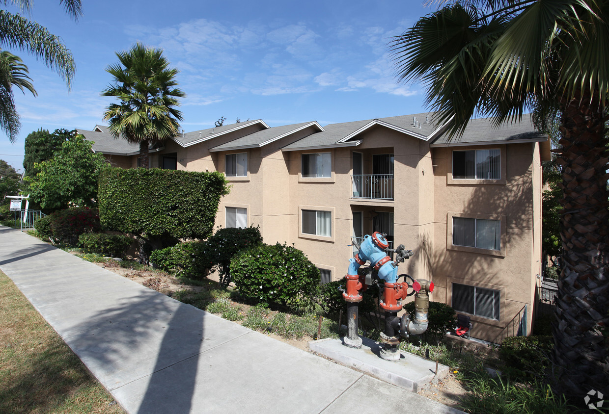 Primary Photo - Georgia Heights Apartments