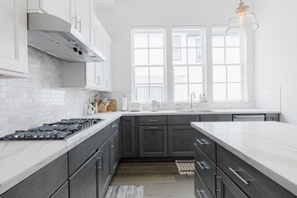 Building Photo - 10760 Craighead Dr