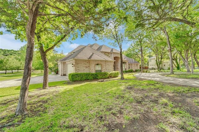 Building Photo - 2202 Southern Oaks Dr