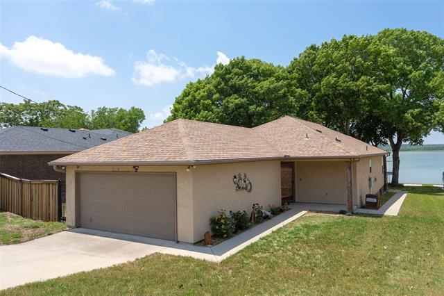 Building Photo - 2127 E Lake Dr