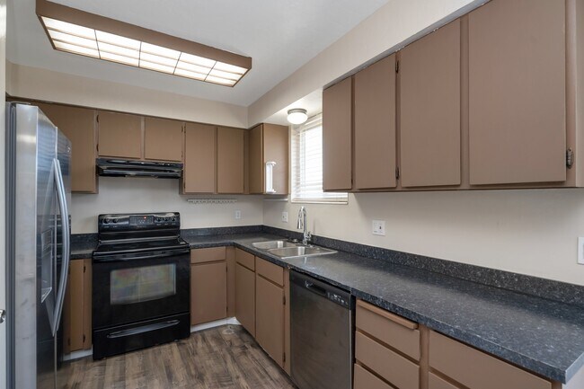 Foto del edificio - 3672 W Clermont Dr