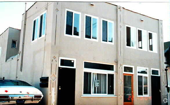 Foto del edificio - 2004-2006 Court St