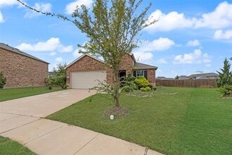 Building Photo - 1802 Aslynn Cir