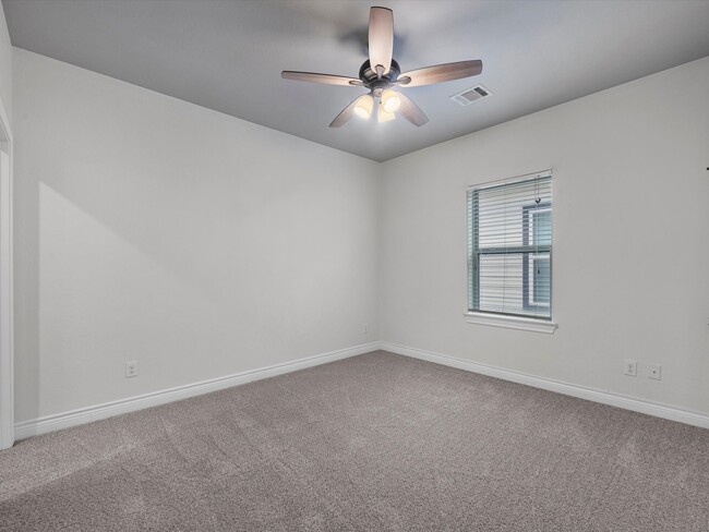 Building Photo - 5319 Kiam St