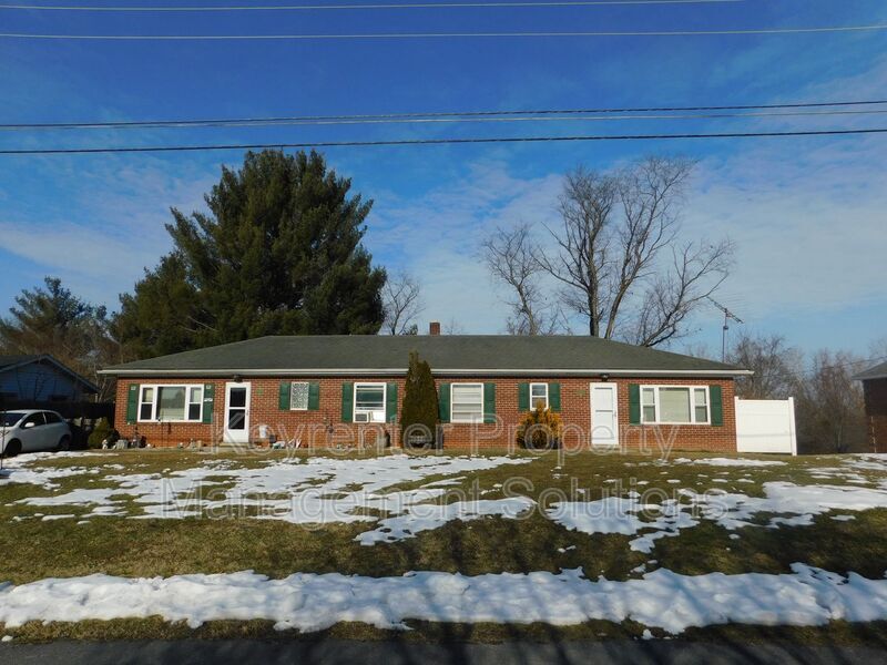 277 Skyview Cir Unit 101, Verona, VA 24482 Condo for Rent in Verona