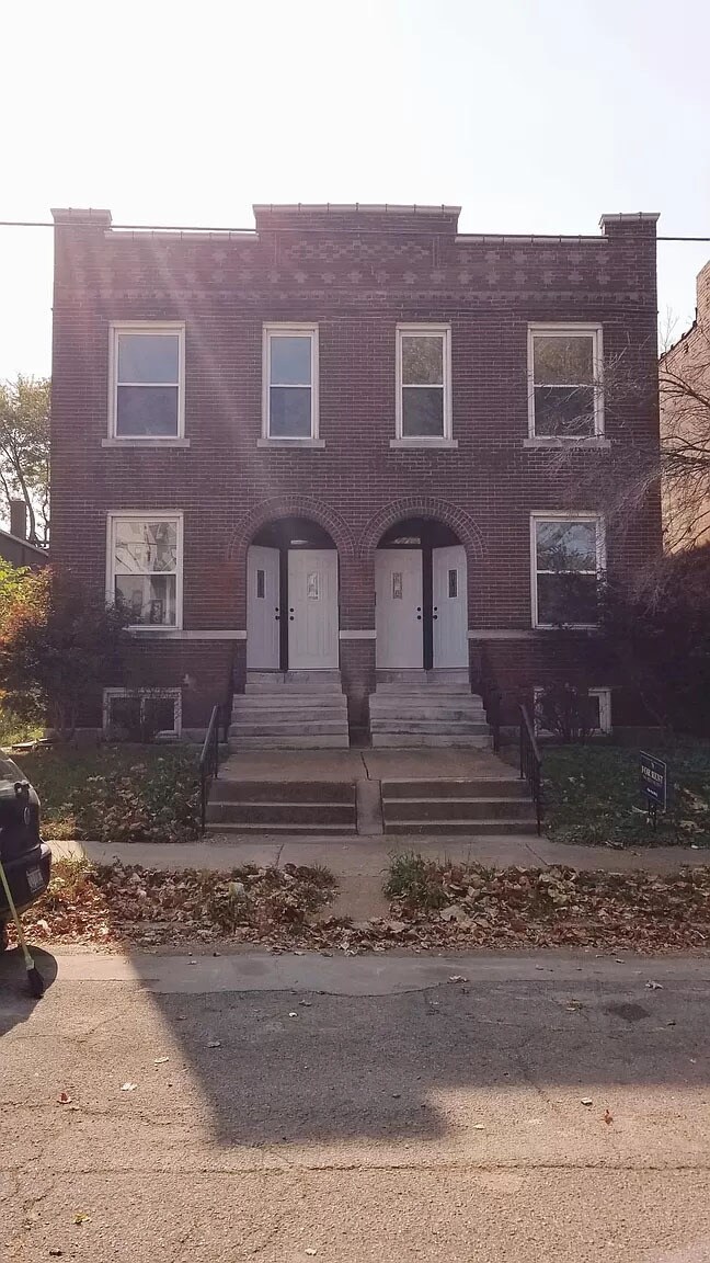Entrada del edificio - 4410 Swan Ave