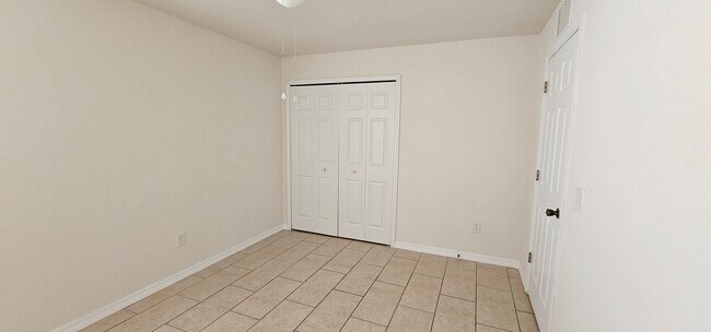 Foto del edificio - Spacious 3-Bedroom, 2-Bath Duplex in Cape Coral
