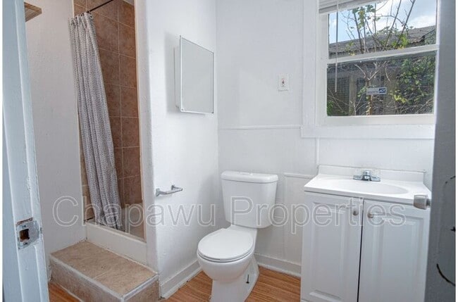 Photo - 342 Vine St House