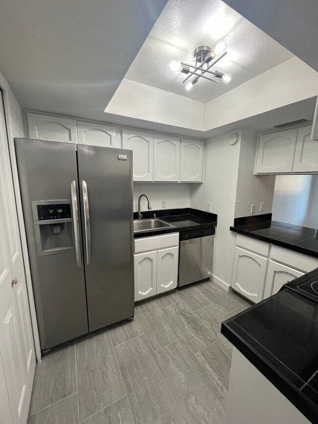 Building Photo - 2320 N 52nd St