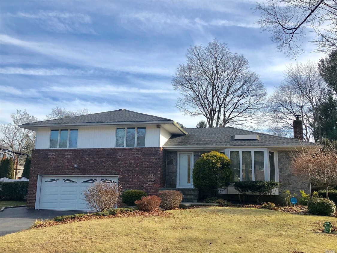 24 Cawfield Ln, Melville, NY 11747 House Rental in Melville, NY