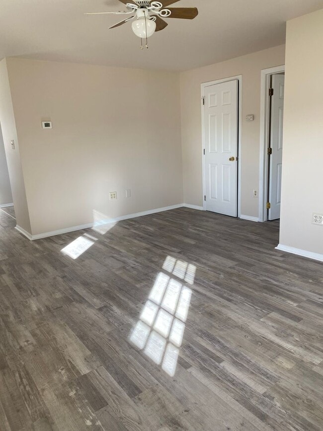 Foto del edificio - 916 Chester Pike