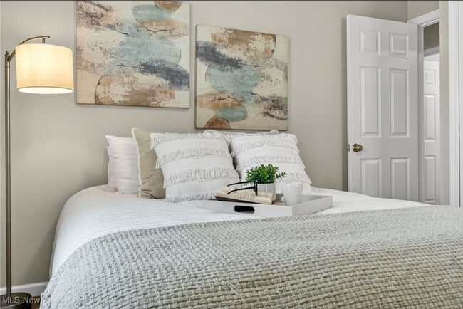 Building Photo - 286 Jaycox Rd