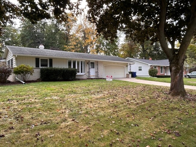 Building Photo - 2501 Cherrywood Ln