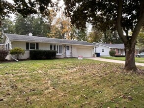 Building Photo - 2501 Cherrywood Ln