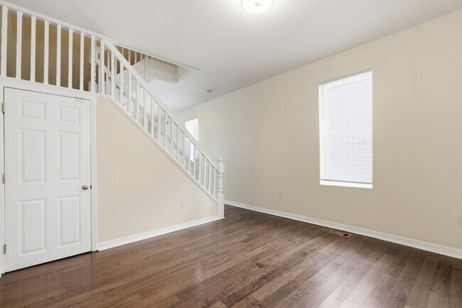 Foto del edificio - 212 S Loudon Ave