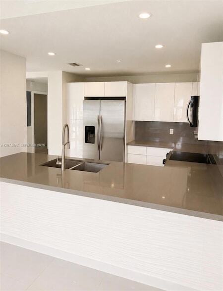 Building Photo - 10855 NW 88th Terrace
