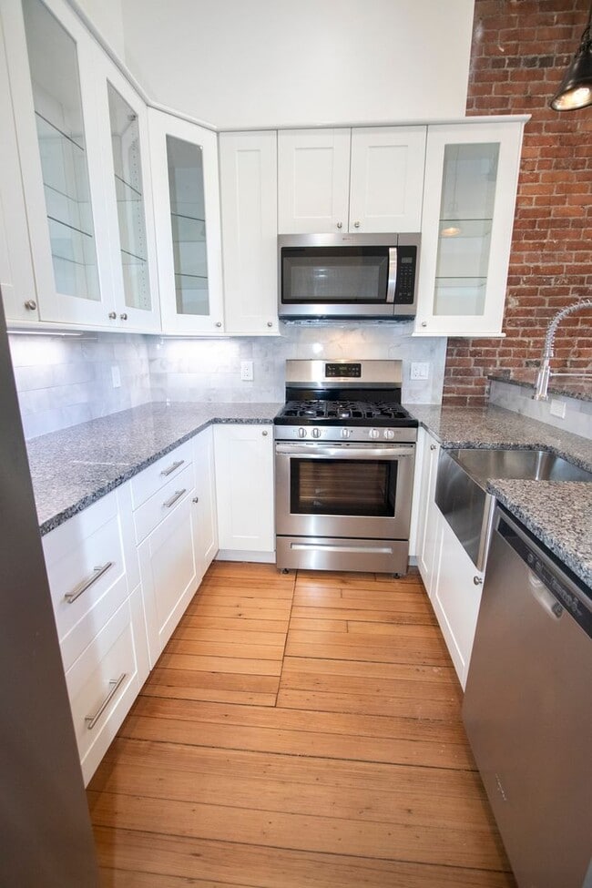 Foto del edificio - 440 Central Ave