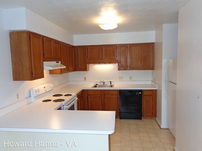 Building Photo - 4632 Coronet Ave