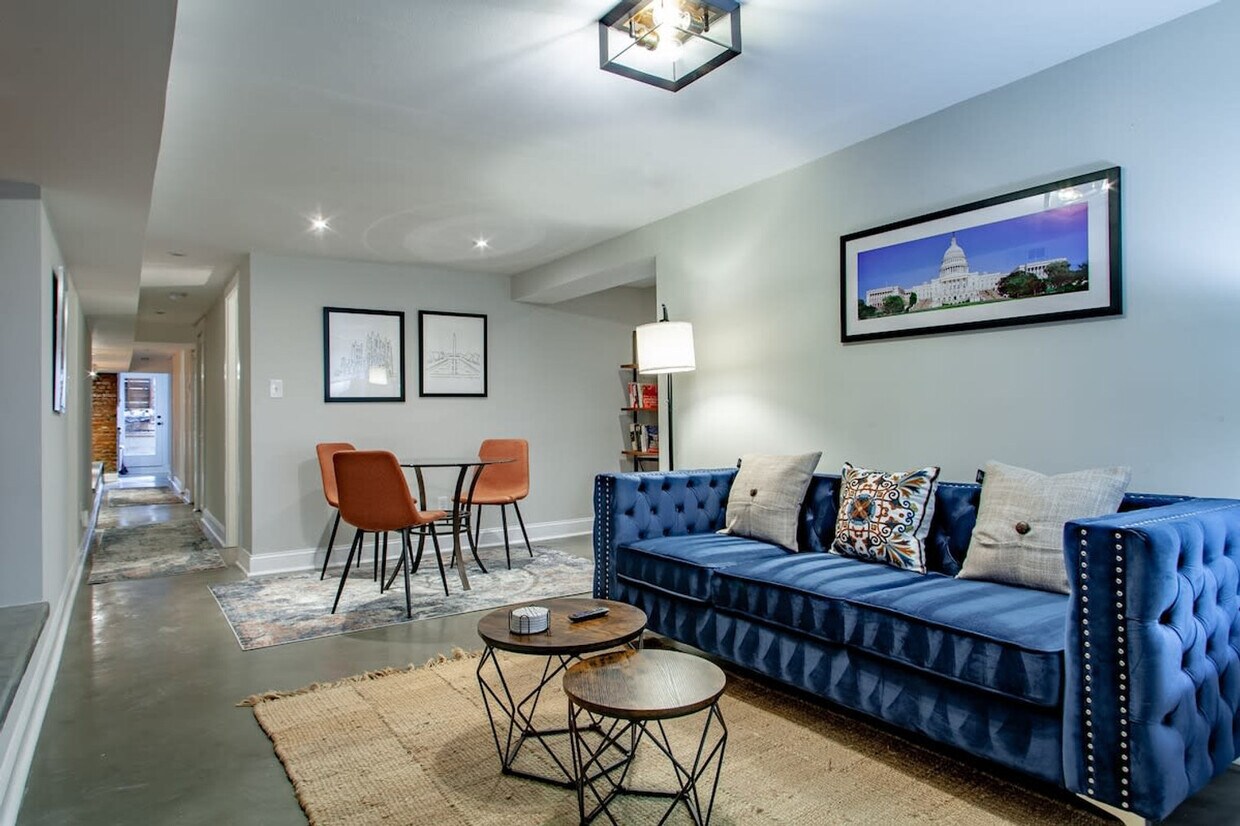 Foto principal - 824 Varnum St NW