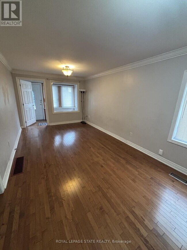 Photo du bâtiment - 205 Ivon Ave