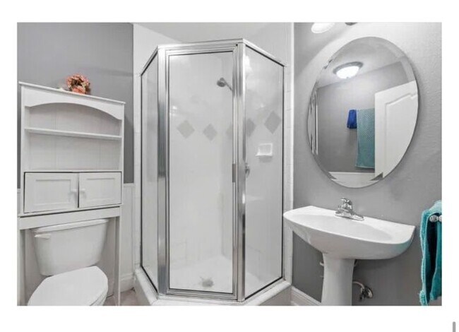 Foto del edificio - 3061 Bidhurst Ct