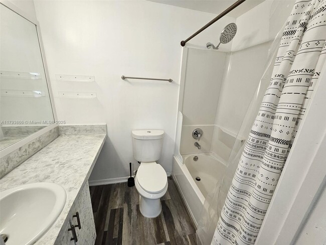 Foto del edificio - 117 SW 96th Ave