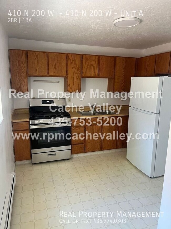 Building Photo - 410 N 200 W
