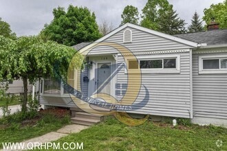 Building Photo - 708 Elmwood Dr