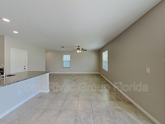 Foto del edificio - 15322 Broad Brush Dr