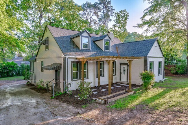 Building Photo - 2903 Trenholm Rd
