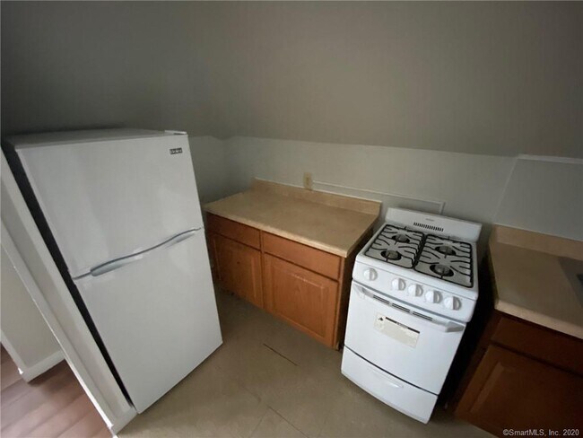 Building Photo - 280 Winthrop Ave