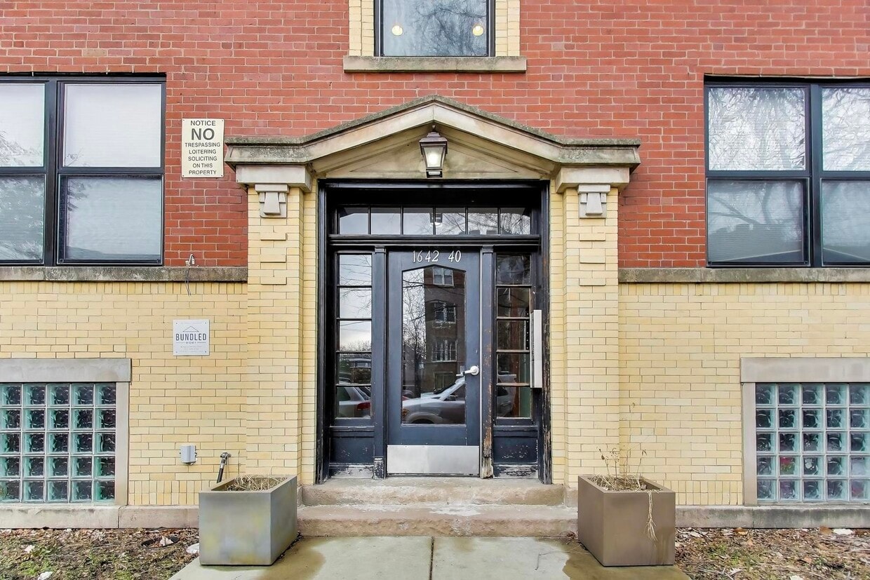 Building Photo - 1640 W Fargo Ave