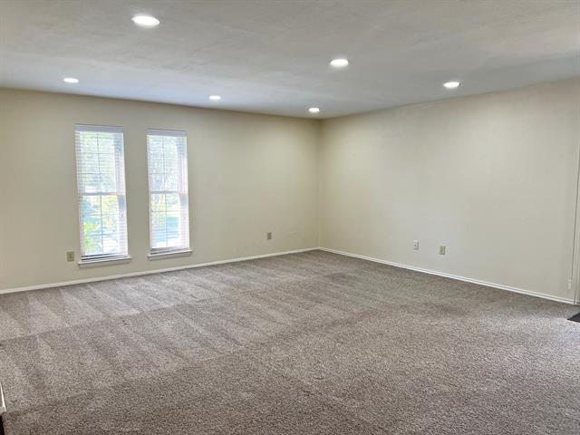 Building Photo - 721 Mockingbird Dr