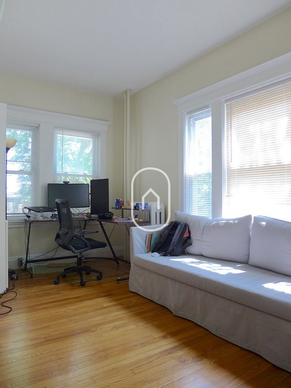 Foto del edificio - 241 Winchester St