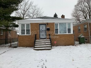 Building Photo - 14444 Woodlawn Ave